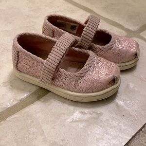 Toms toddler Mary Janes